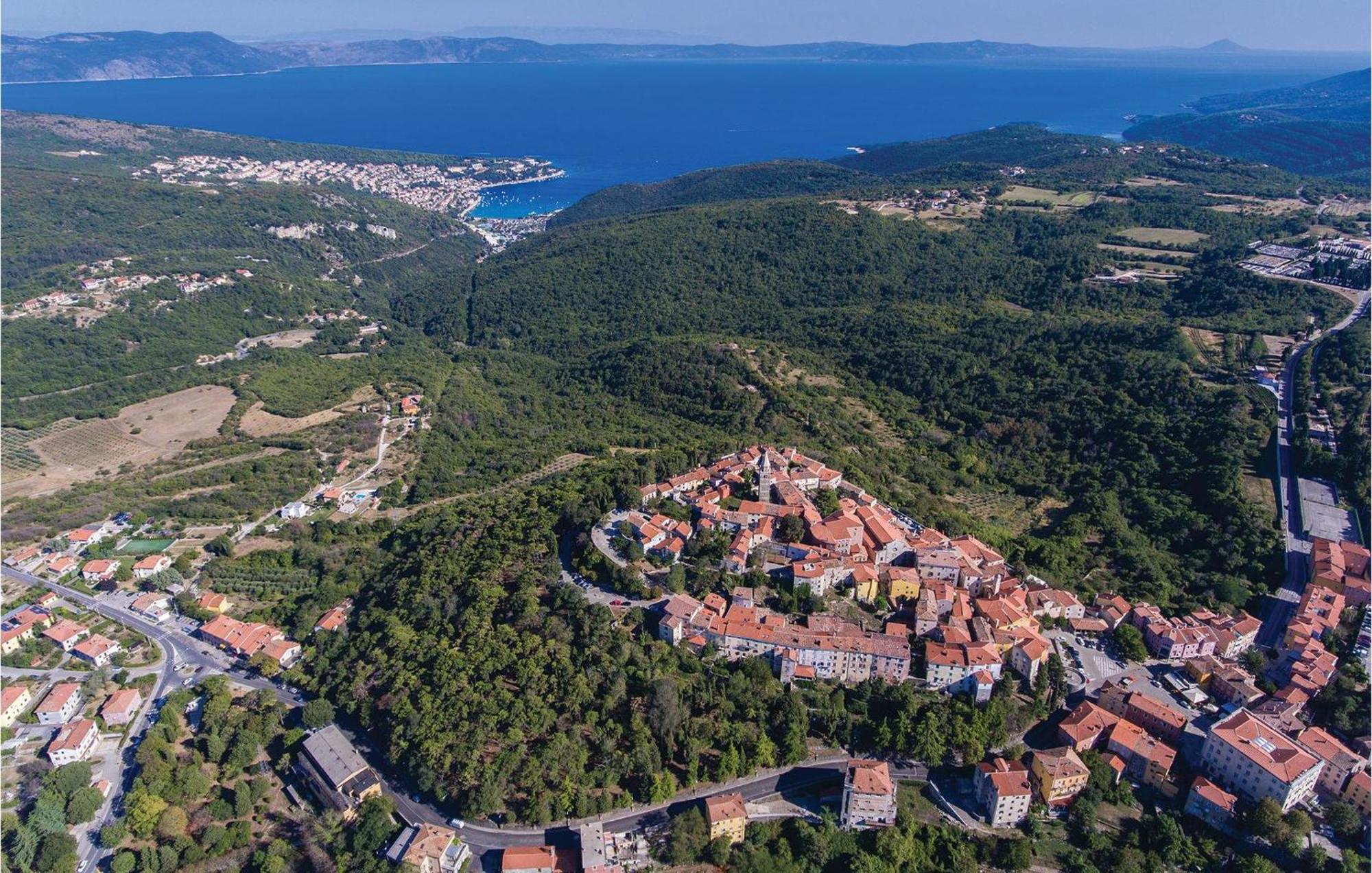 Awesome Apartment In Labin With Wifi Raša Exteriör bild