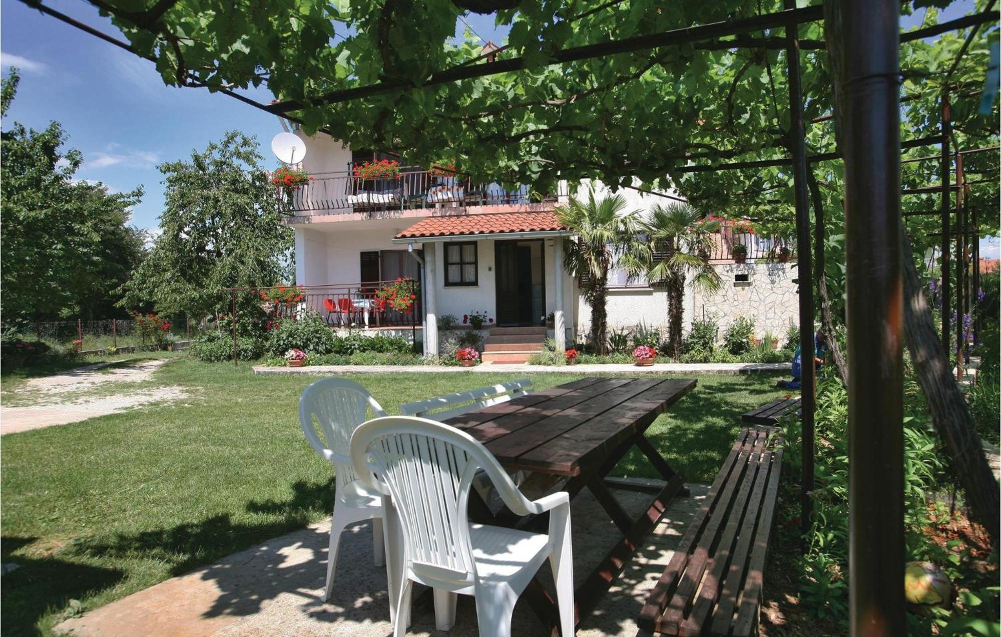 Awesome Apartment In Labin With Wifi Raša Exteriör bild