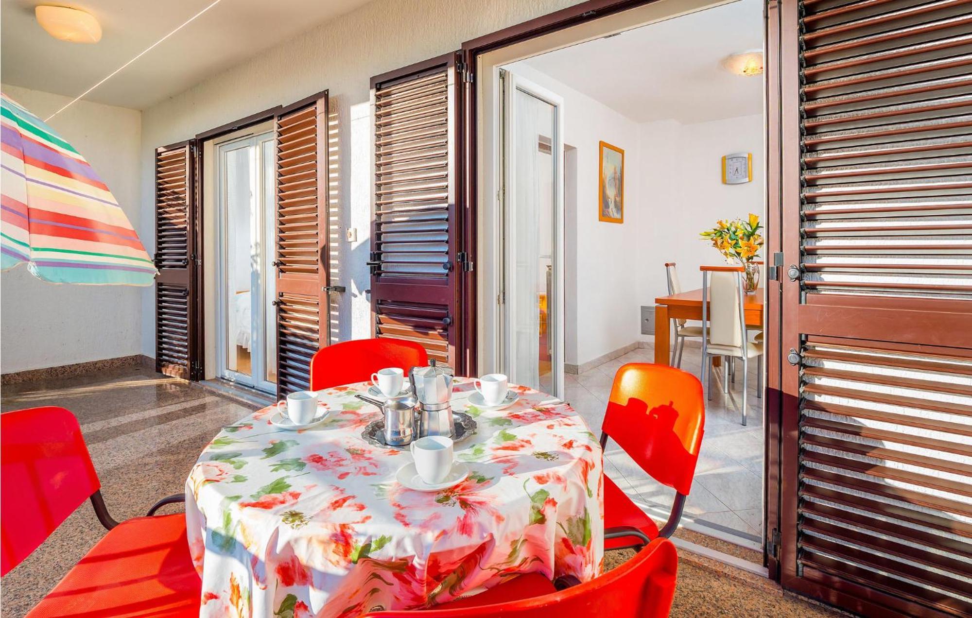 Awesome Apartment In Labin With Wifi Raša Exteriör bild