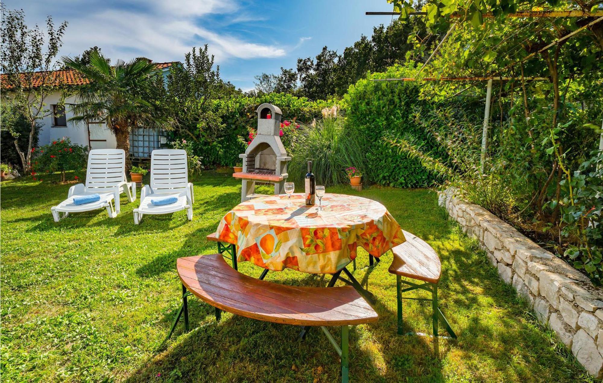 Awesome Apartment In Labin With Wifi Raša Exteriör bild